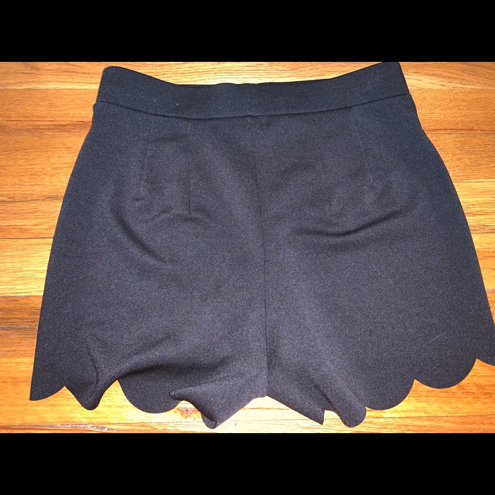 Express High Rise Black Shorts - Picture 2 of 3